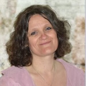 Fabienne Beaubatie  Bernay, Sophrologue pour adulte, Acouphènes et troubles de l’audition, Douleurs, Gestion du stress et des émotions, Sophrologue pour adolescent, Troubles du sommeil, Addictions, Développement personnel, Phobies, Sophrologue pour enfant